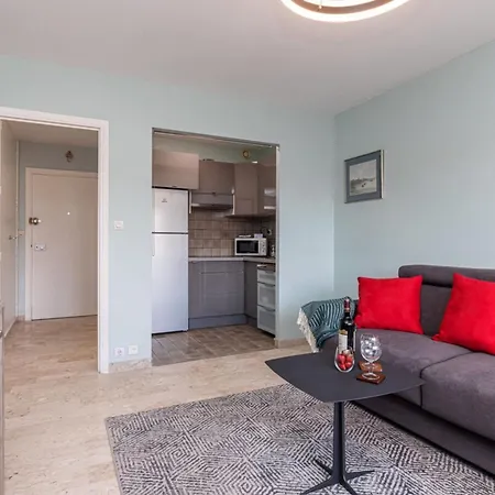 Medecin 26 - Superb Downtown Apartment
