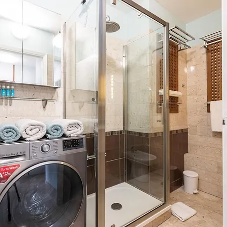 Medecin 26 - Superb Downtown Apartment